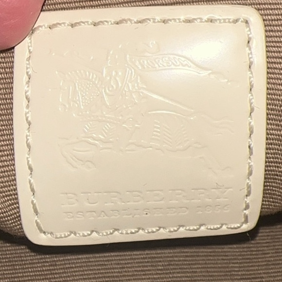 Vintage Burberry purse - Picture 4 of 4
